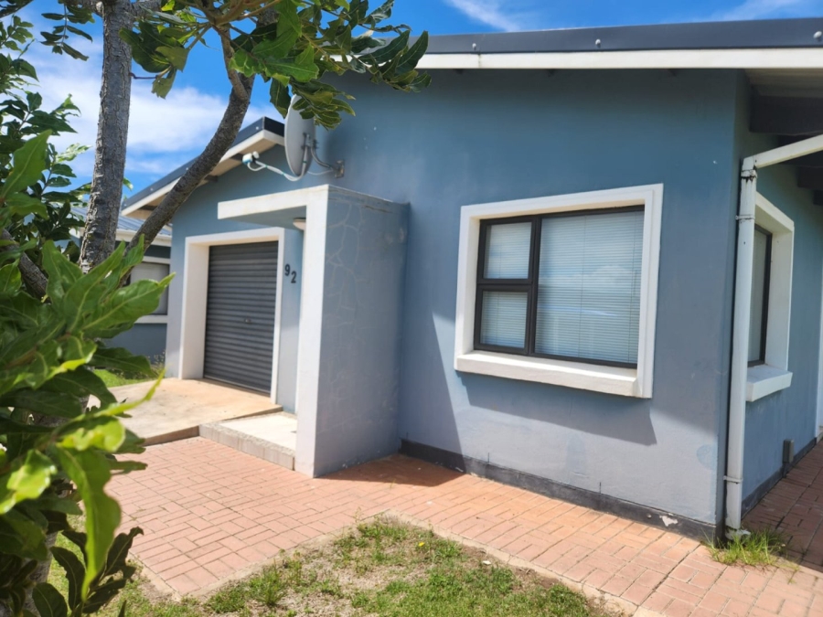 2 Bedroom Property for Sale in Pacaltsdorp Western Cape